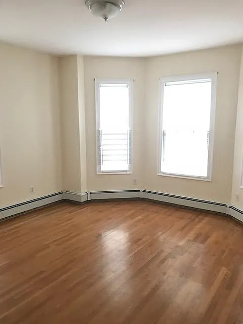 4 bed, 1600 sqft, $3,775 — Photo 2