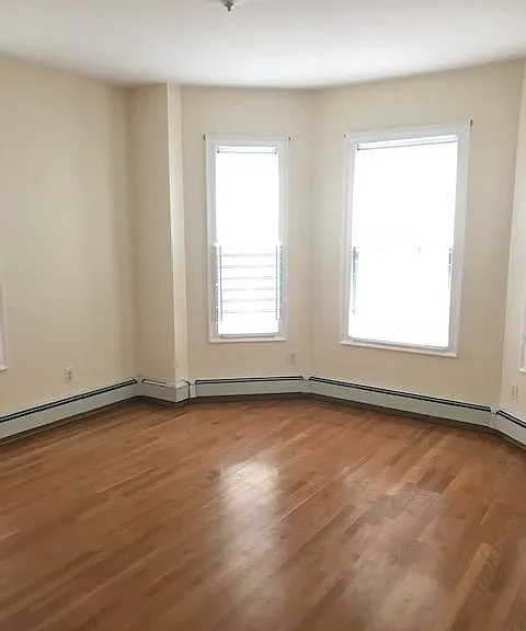 14 Schiller St #2B — Photo 2