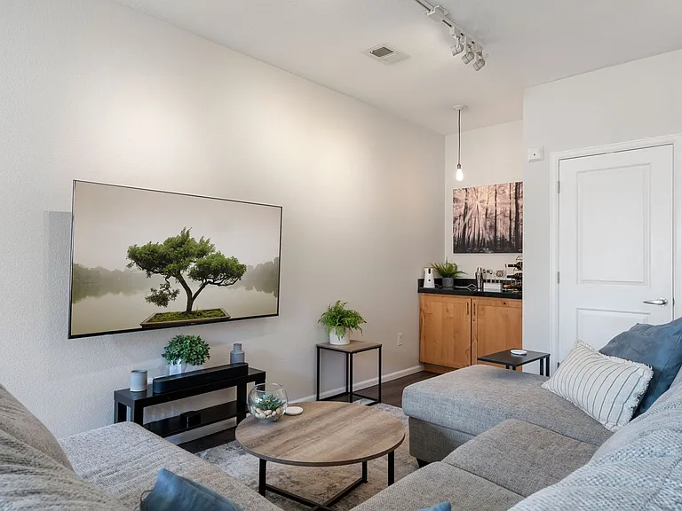 11310 Colony Cir — Photo 4