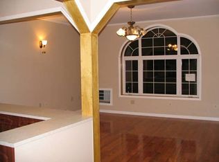 919 34th Ave #2, Astoria, NY 11106