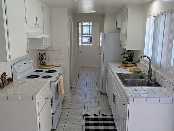 5th image of 2890 W 235th St #3