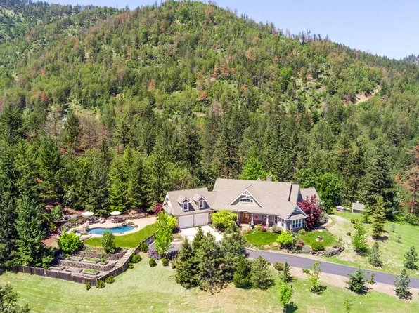 9220 Yank Gulch Rd, Talent, OR 97540