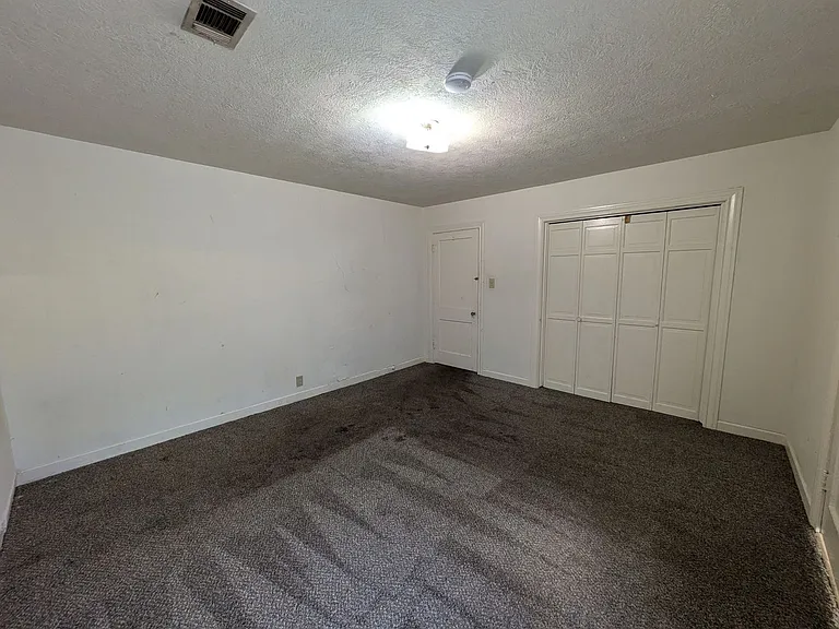 4670 Maddox St — Photo 10