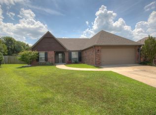 9806 E 110th Pl N, Owasso, OK 74055