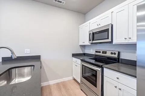 264 N Hunter St #1 — Photo 4
