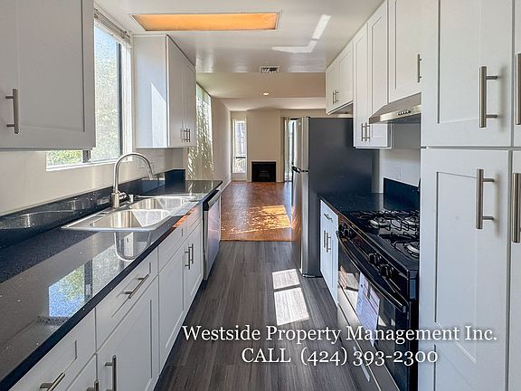 3rd image of 1558 Brockton Ave APT 1