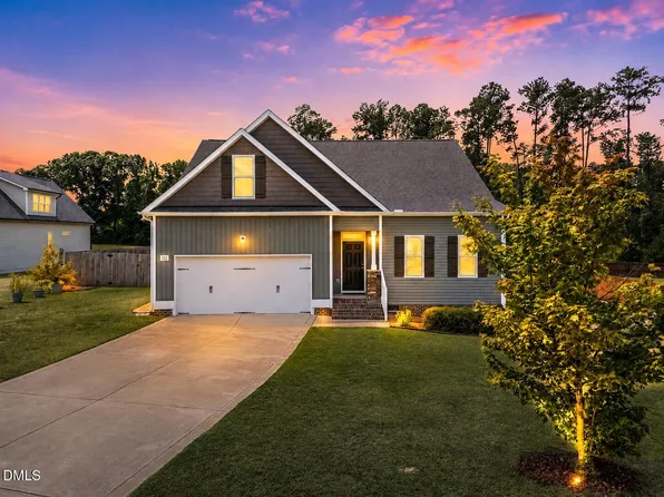 102 Regal Pond Dr, Angier, NC 27501