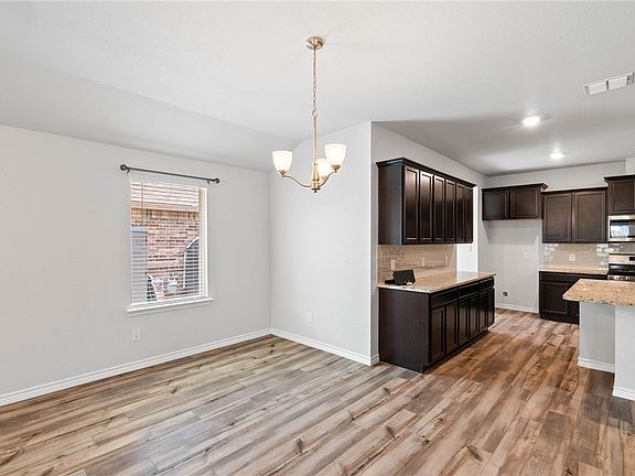 5th image of 7825 Salais Dr