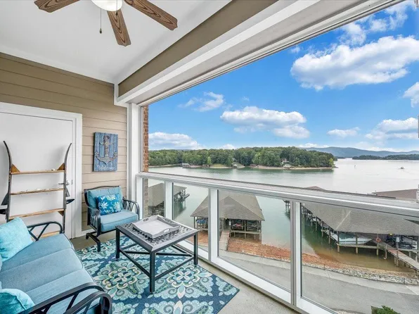 1273 Graves Harbor Trl #334, Huddleston, VA 24104