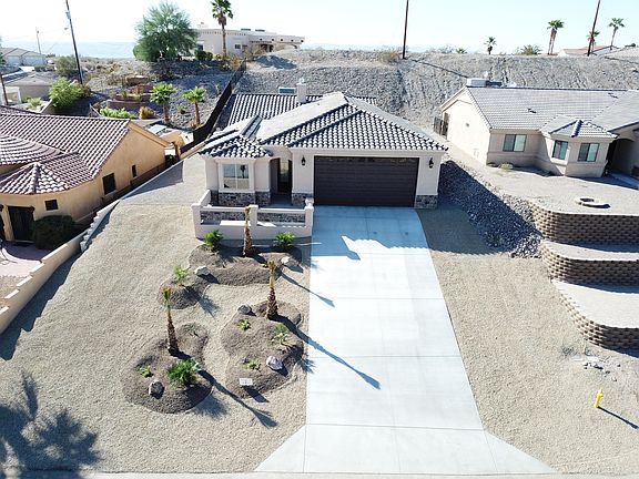 2nd image of 4225 Comstock Dr