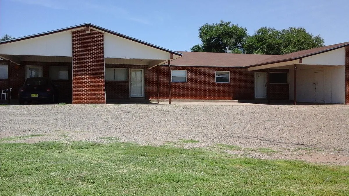 800 Sycamore Street — Photo 1