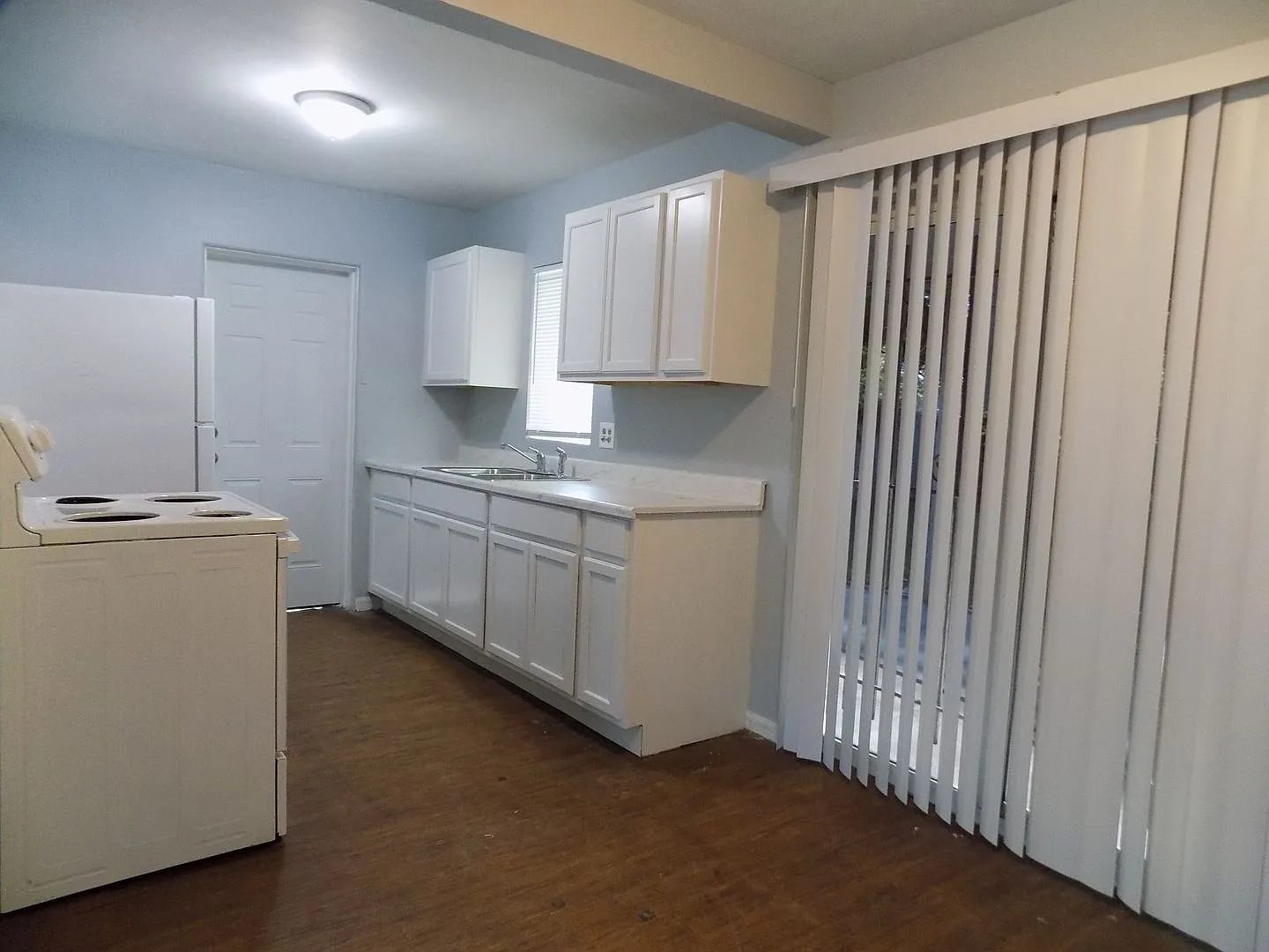 3 Bedroom 1 Bath Home For Rent at 4512 Lawne Ct. Orlando, Fl. 32808 — Photo 3