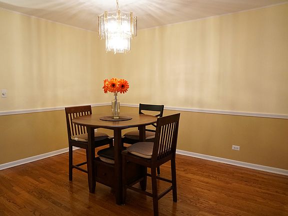 4th image of 1407 Dartmouth Ln