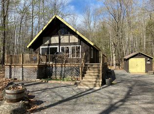 323 Leisure Ln, Raymond, ME 04071