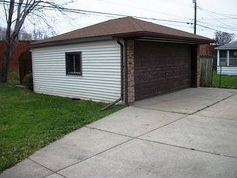 4th image of 27113 Larchmont St