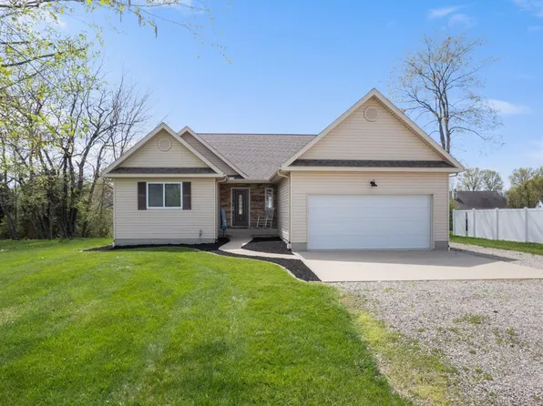 636 Waynoka Dr, Lake Waynoka, OH 45171