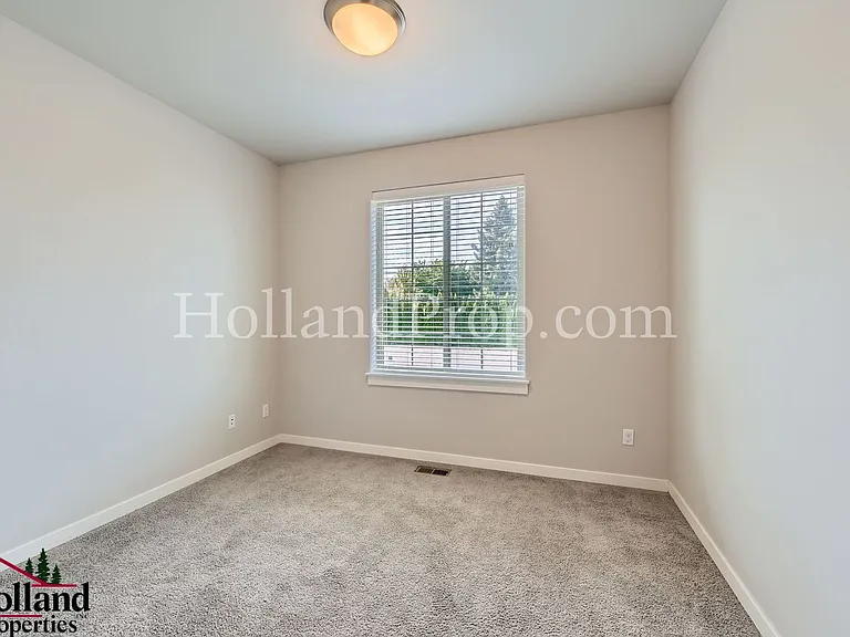 5205 SE Davis Rd — Photo 11
