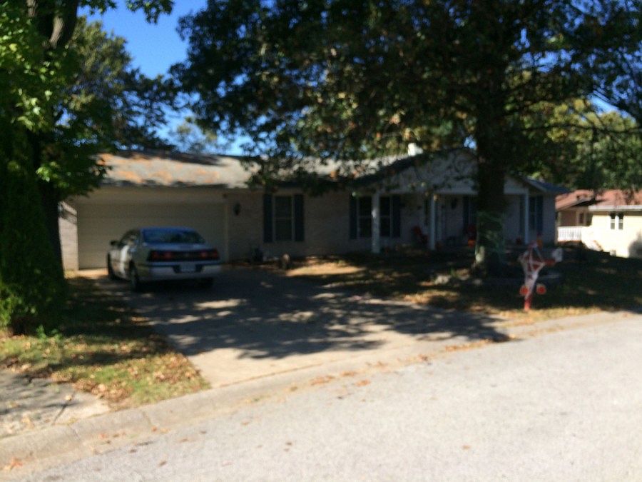 2nd image of 1321 Sherbrooke Rd