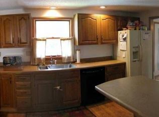 406 W Lincolnway Rd, Morrison, IL 61270