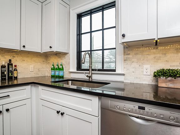 Le Esprit - Morgan Court 85 East Ave