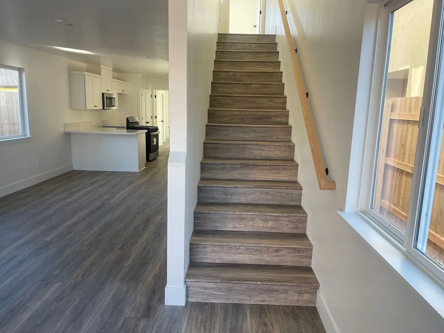 3603 718 Cornwall #A-#B — Photo 3
