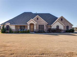101 Maral Ln, Azle, TX 76020
