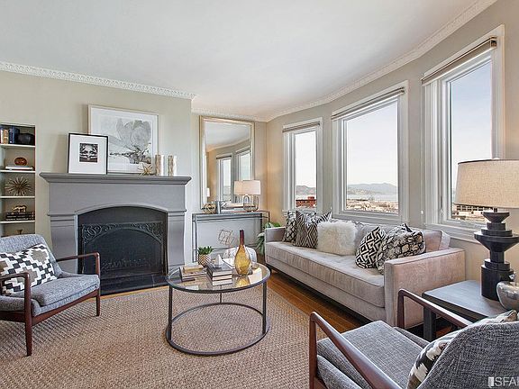 2nd image of 126 Pfeiffer St APT 2