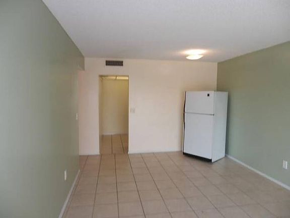 INTERIOR LIVING SPACE