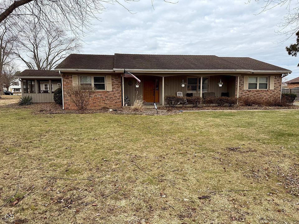 1st image of 405 Greenacres Dr