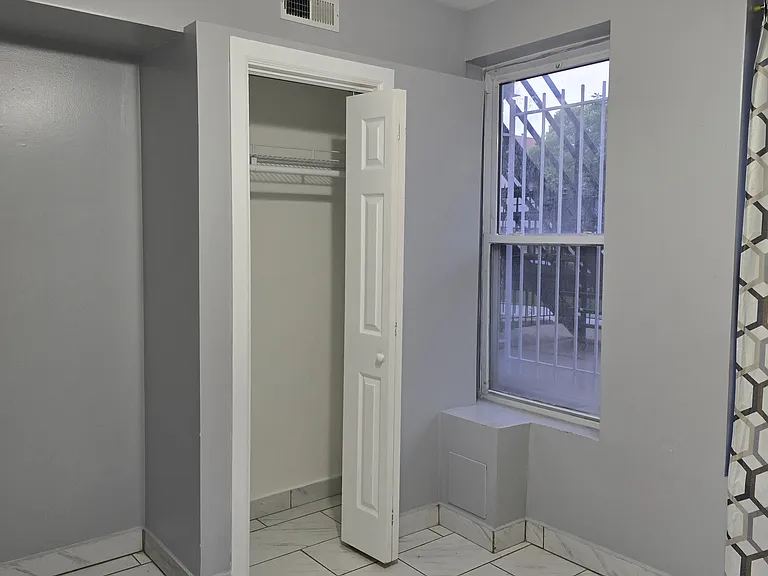 1802 S Saint Louis Ave #1 — Photo 5