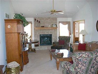 5th image of 632 Westfield Dr