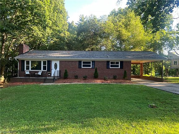 2nd image of 4561 Emily Dr