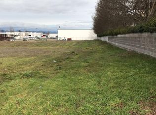 3130 Crater Lake Ave, Medford, OR 97504