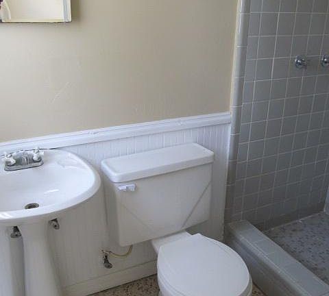 5th image of 4538 Tarpon Dr