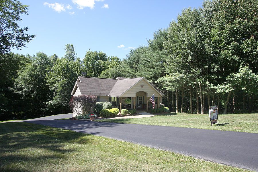 1st image of 645 Floral Valley Dr W