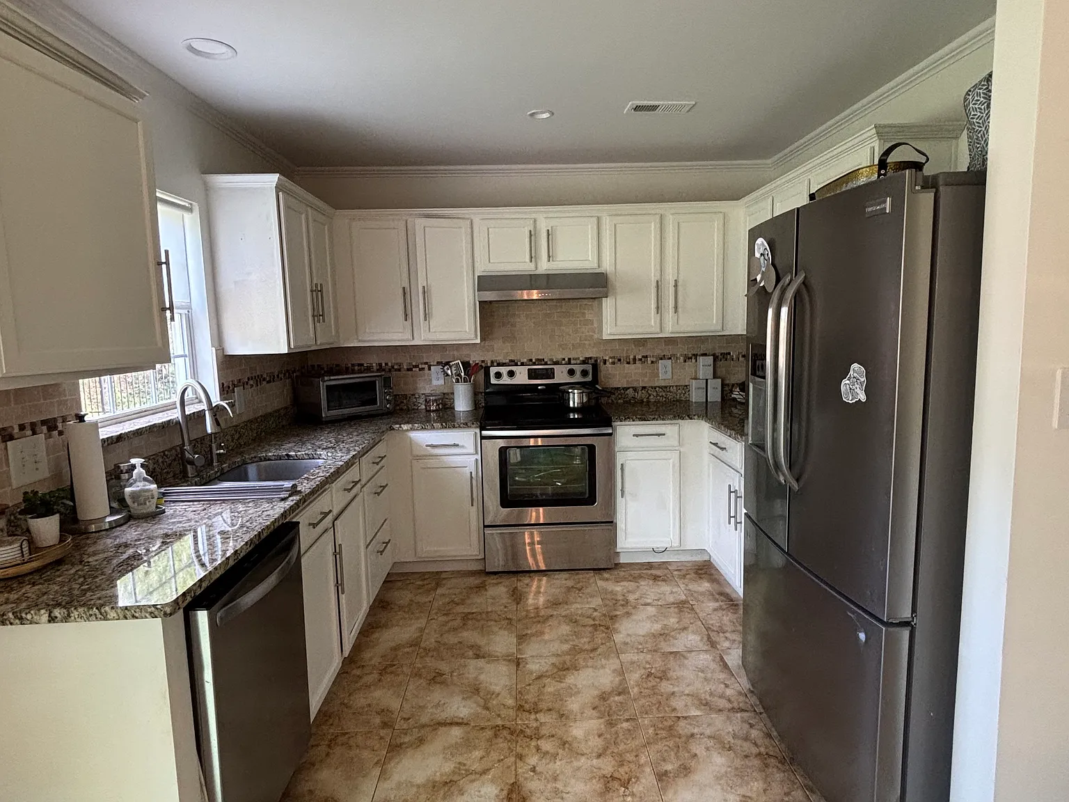 1 bed, 1734 sqft, $700 — Photo 2