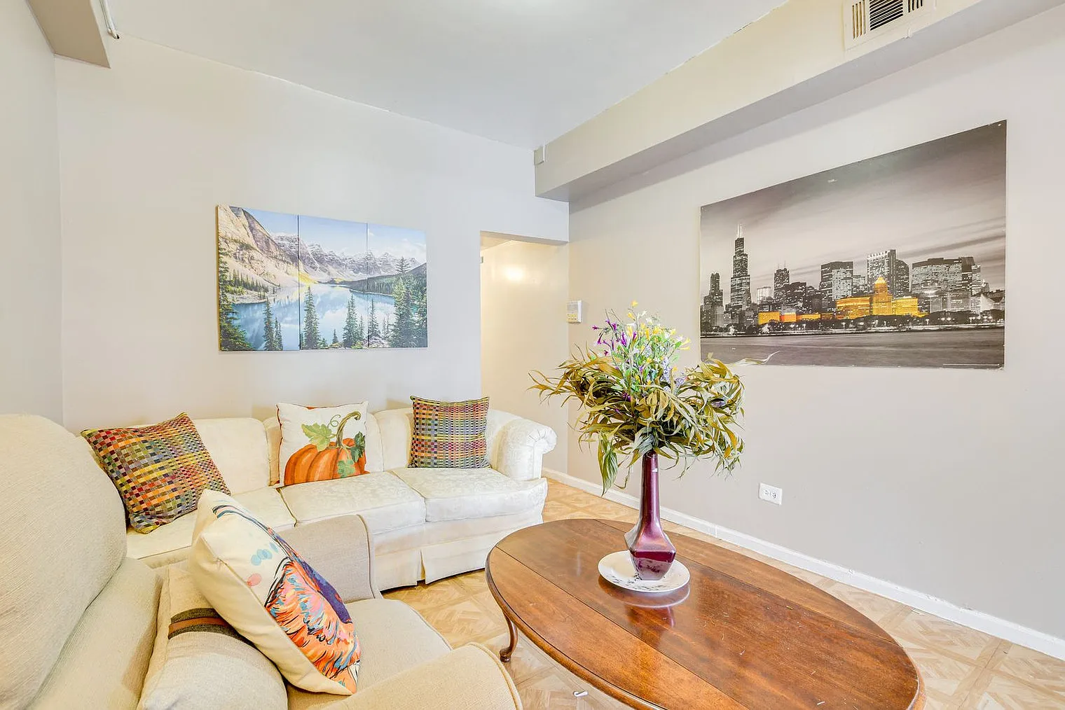 1 bed, 1.0 bath, 592 sqft, $1,999 — Photo 1