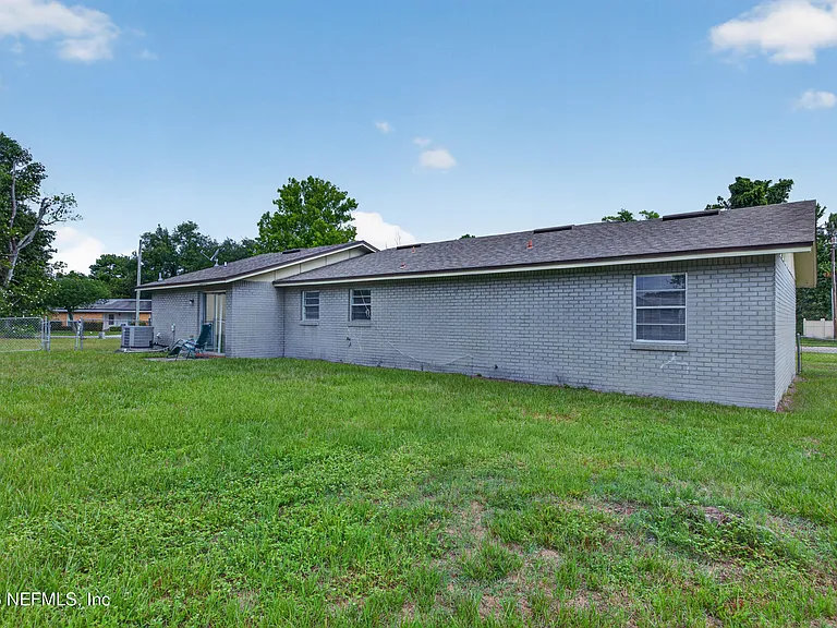 1143 Tumbleweed Dr — Photo 26