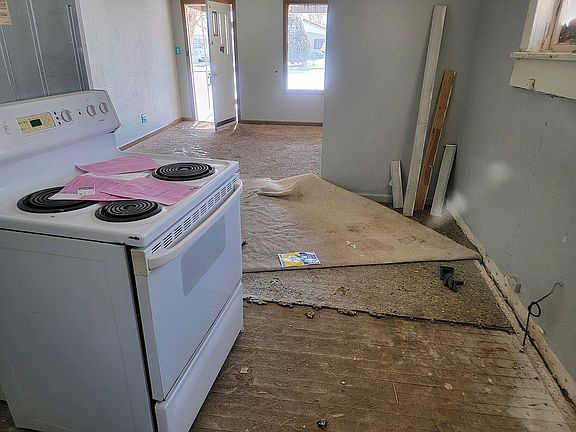 4th image of 1911 E 12th St