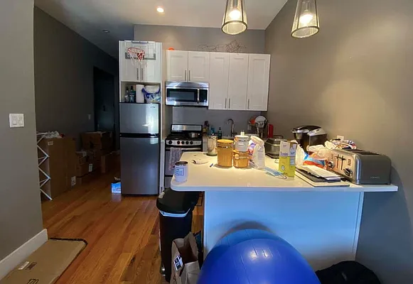 Rented by Nooklyn NYC LLC | media 34