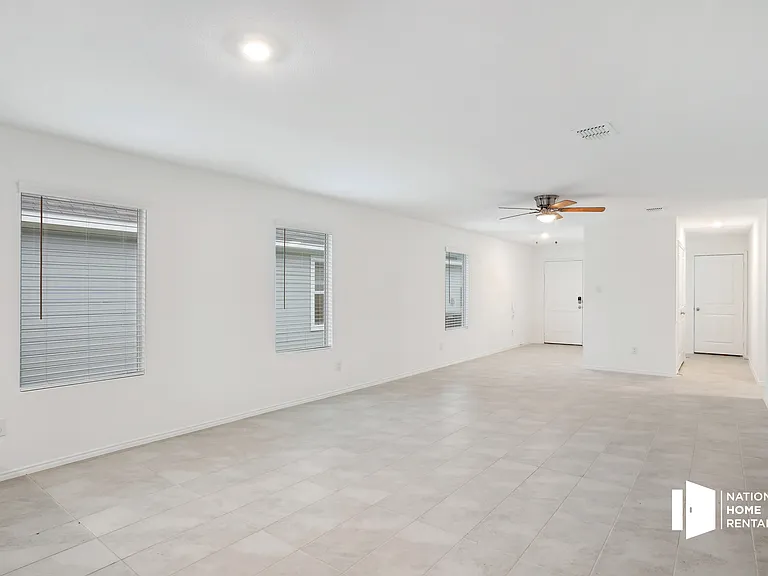 1315 Cherrybark Dr — Photo 3