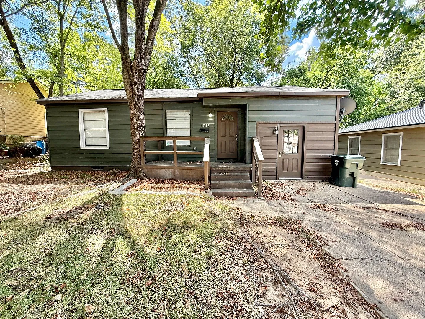 Spacious 3-bed with 3.5 bathrooms!! — Photo 1