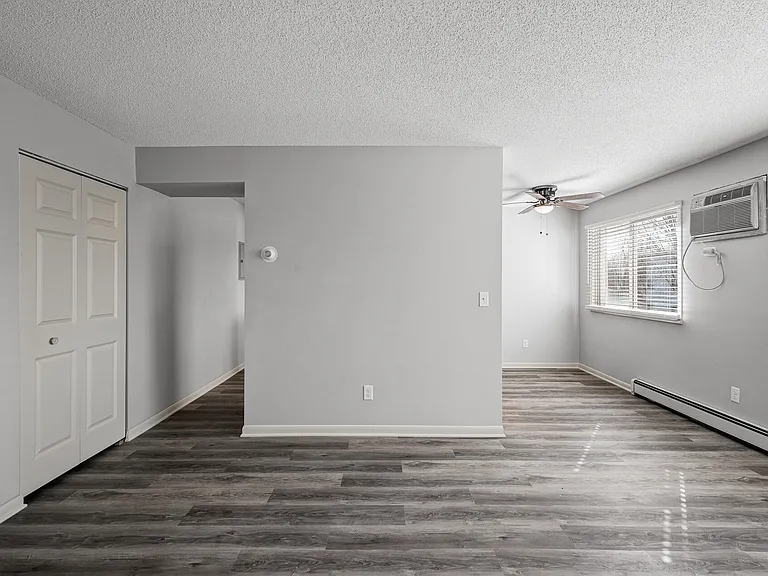 2720 Rosalyn Ct #202 — Photo 17