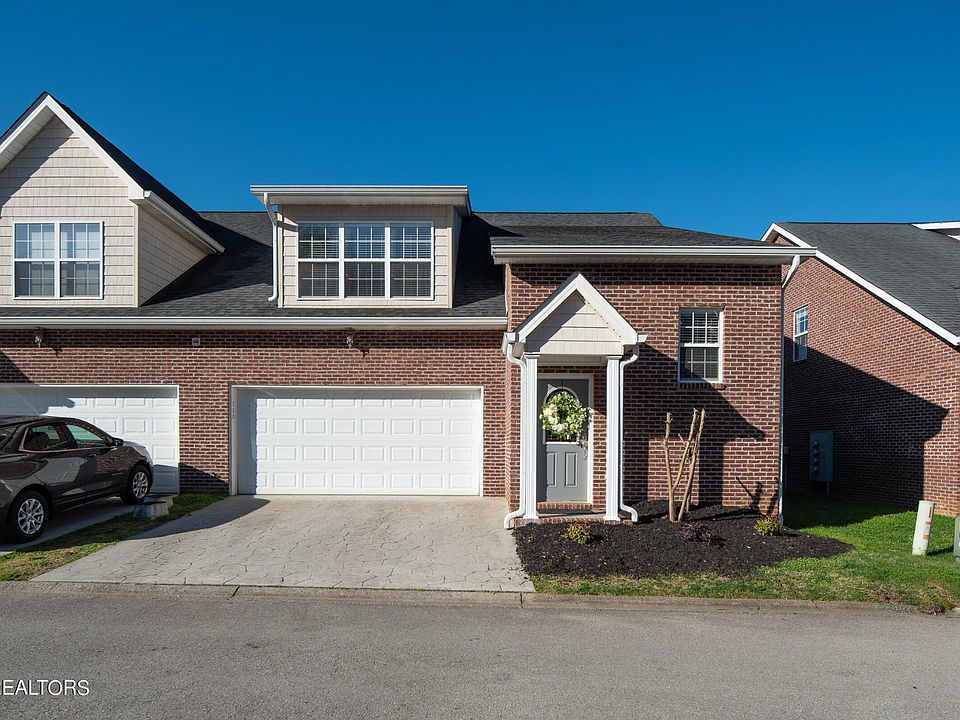 1st image of 720 Yorkland Way