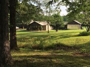 296 Prince Rd, Big Sandy, TN 38221