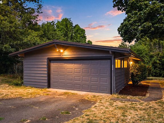 3rd image of 5601 SE Oetkin Dr