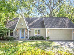 450 S Lakeshore Dr, Holland, MI 49424