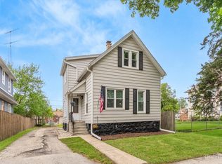 921 Clement St, Joliet, IL 60435
