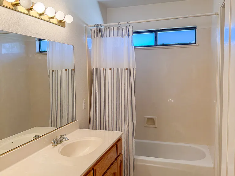 3403 Stormy Ct — Photo 31