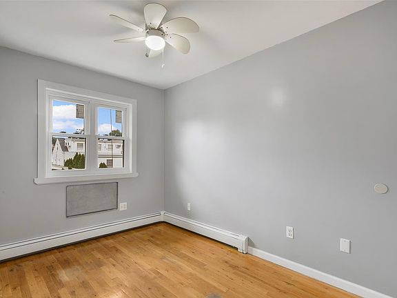 3rd image of 3546 Huguenot Ave Floor 2